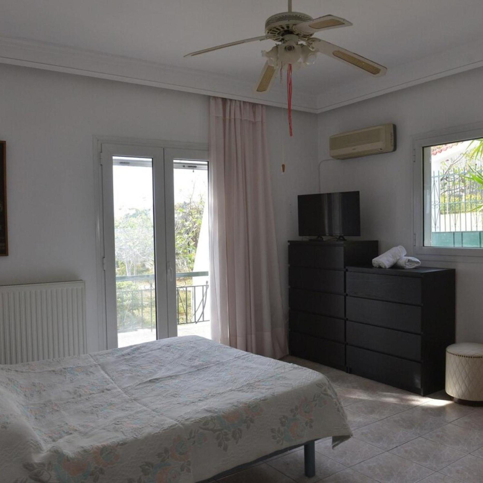 Salamis Beachfront House Экстерьер фото